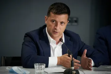 ​Владимир Зеленский ввел санкции против Фирташа и Фукса
