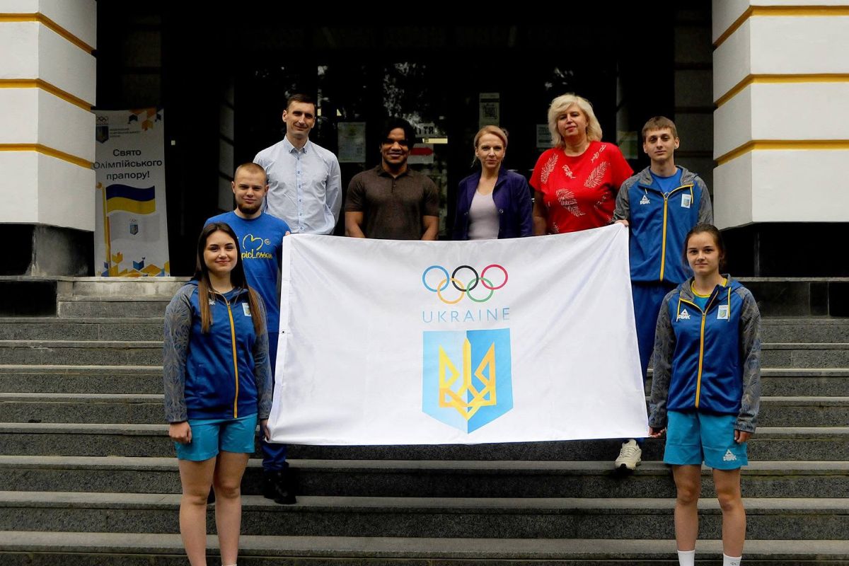 Свято Олімпійського прапора в Державному податковому університеті. Свято Олімпійського прапора в Державному податковому університеті.
