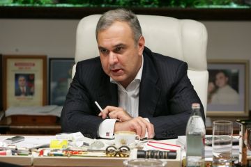 "Я лично давил на Азарова, чтоб он ушел в отставку". Давид Жвания опубликовал новые откровения о Майдане "Я лично давил на Азарова, чтоб он ушел в отставку". Давид Жвания опубликовал новые откровения о Майдане