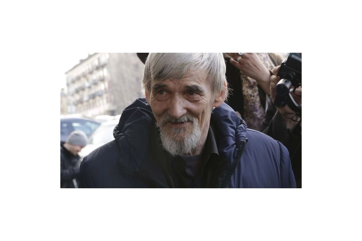 В Росії посадили за грати історика Дмитрієва з Сандармохи В Росії посадили за грати історика Дмитрієва з Сандармохи