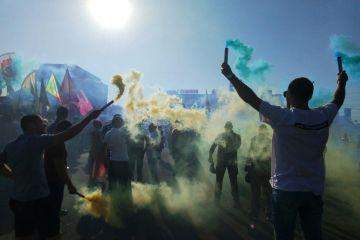 Більше сотні дніпрян взяли участь у Марші нескорених та приєдналися до «Народного віче» (ФОТО) Більше сотні дніпрян взяли участь у Марші нескорених та приєдналися до «Народного віче» (ФОТО)