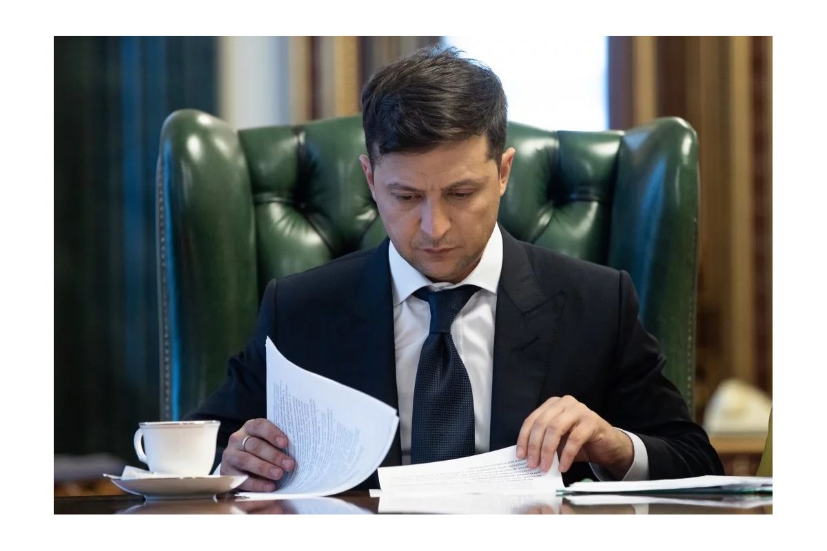 Президент підписав закон про держслужбу за контрактом Президент підписав закон про держслужбу за контрактом