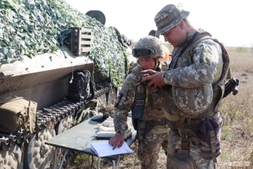 «Об’єднані зусилля – 2020»: артилерія ДШВ тренується знищувати катери умовного противника в акваторії Азовського моря «Об’єднані зусилля – 2020»: артилерія ДШВ тренується знищувати катери умовного противника в акваторії Азовського моря