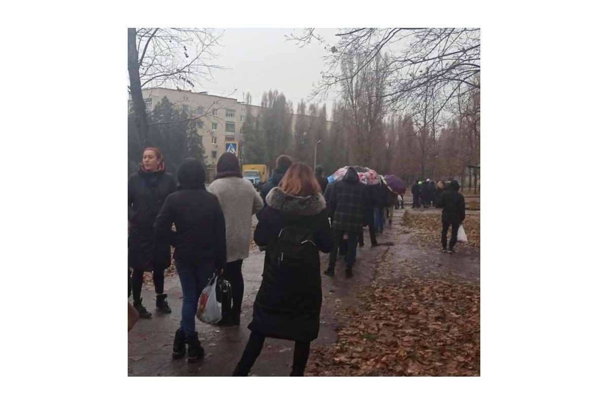 Павлоградці жаліються на неможливість поїхати на маршрутці Павлоградці жаліються на неможливість поїхати на маршрутці