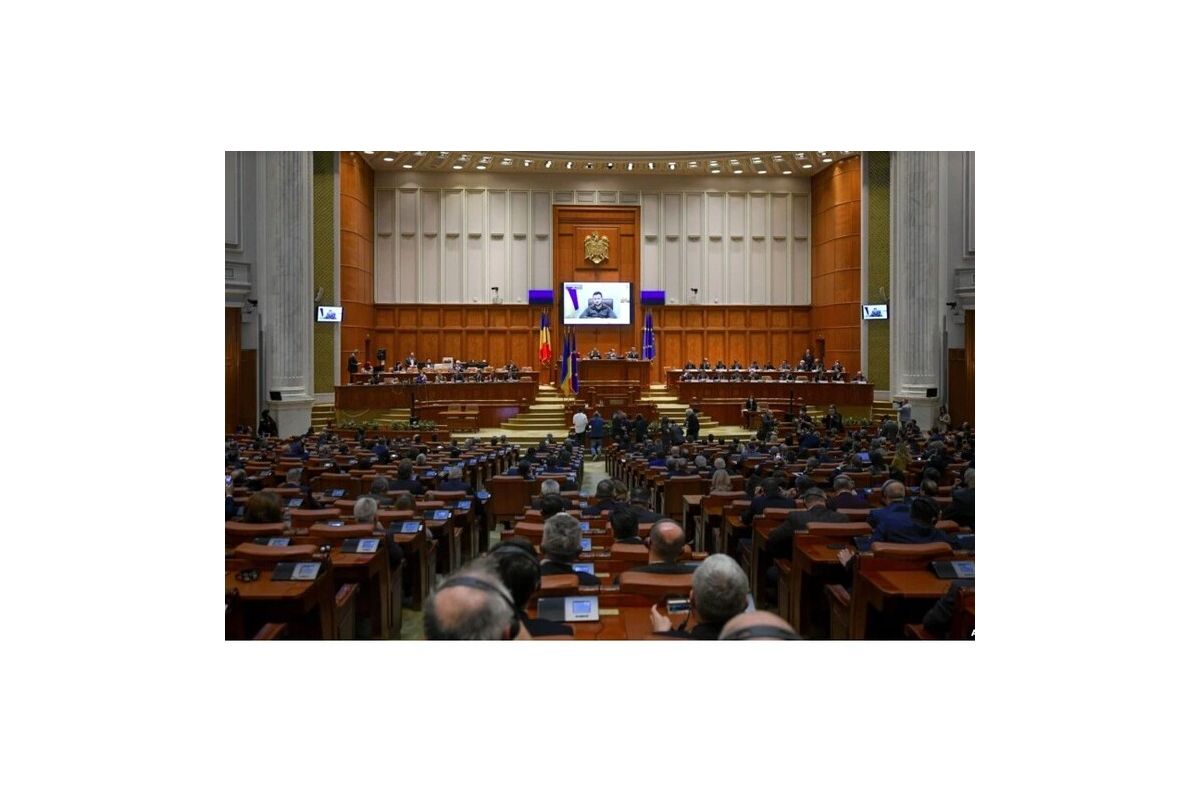 Парламент Румунії визнав Голодомор злочином проти людства й українського народу Парламент Румунії визнав Голодомор злочином проти людства й українського народу