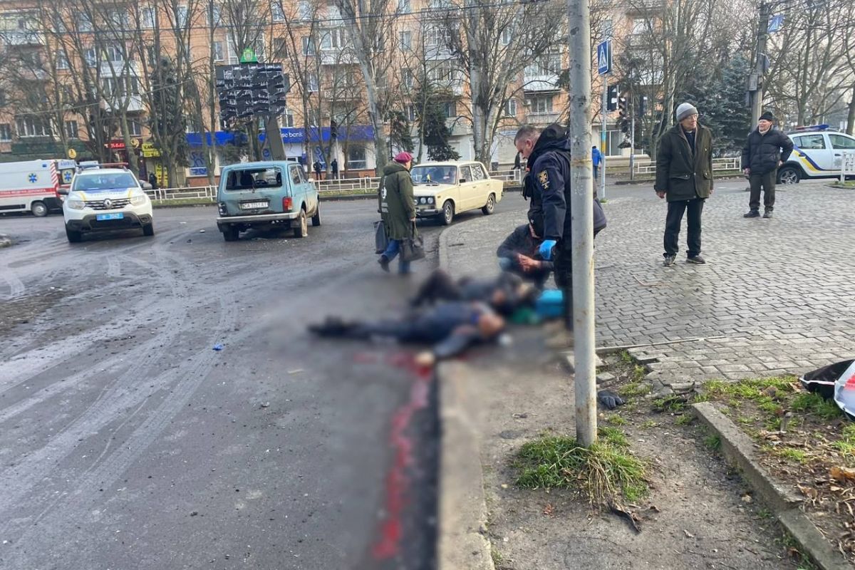 Російські війська обстріляли центр Херсона, є загиблі Російські війська обстріляли центр Херсона, є загиблі