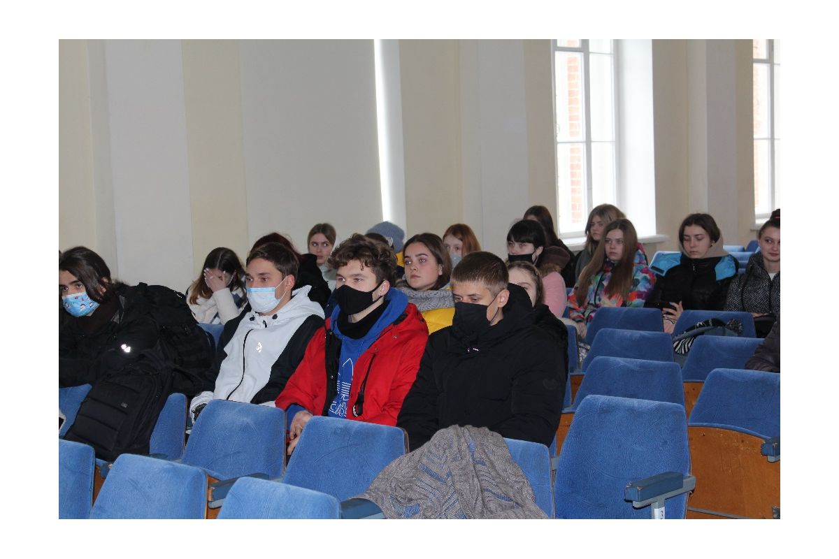Викладачі ПНПУ імені В. Г. Короленка провели профорієнтаційну бесіду з учнями полтавського ліцею № 6 «Лідер» Викладачі ПНПУ імені В. Г. Короленка провели профорієнтаційну бесіду з учнями полтавського ліцею № 6 «Лідер»