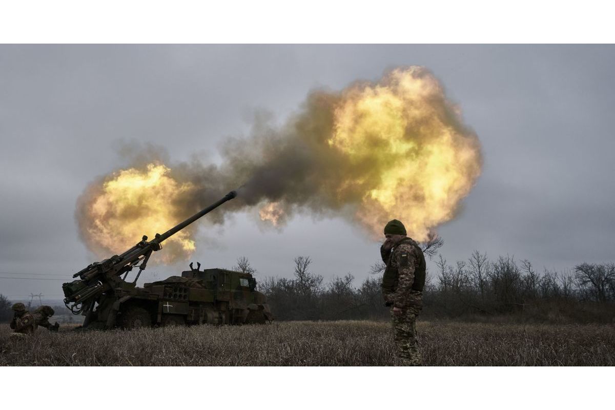 кремль відмовився від планів подальшого наступу та зосередиться на стримуванні, – Bloomberg