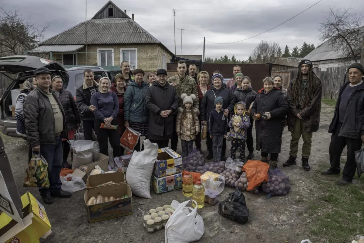 Російське вторгнення в Україну :  Бійці добровольчого батальйону «Мрія» передали гуманітарну допомогу
