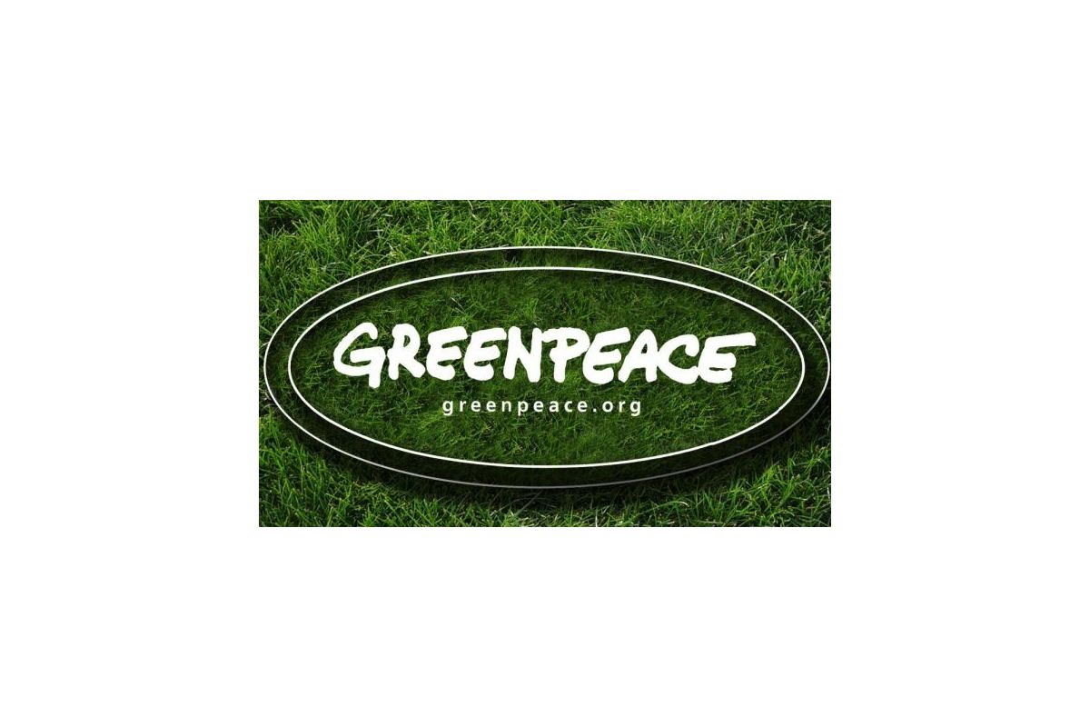 Російське вторгнення в Україну : Активісти Greenpeace заблокували танкер, який мав доставити російську нафту до Норвегії Російське вторгнення в Україну : Активісти Greenpeace заблокували танкер, який мав доставити російську нафту до Норвегії