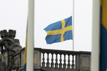 Швеція висилає п’ятьох російських дипломатів — їх попросили залишити країну, оскільки їхня діяльність несумісна з Віденською конвенцією про дипломатичні відносини Швеція висилає п’ятьох російських дипломатів — їх попросили залишити країну, оскільки їхня діяльність несумісна з Віденською конвенцією про дипломатичні відносини