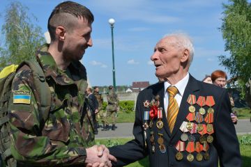 В Україні скасували масові заходи 8 і 9 травня В Україні скасували масові заходи 8 і 9 травня