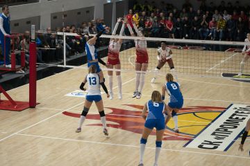 Жіноча волейбольна збірна України продовжує програвати на чемпіонаті Європи Жіноча волейбольна збірна України продовжує програвати на чемпіонаті Європи