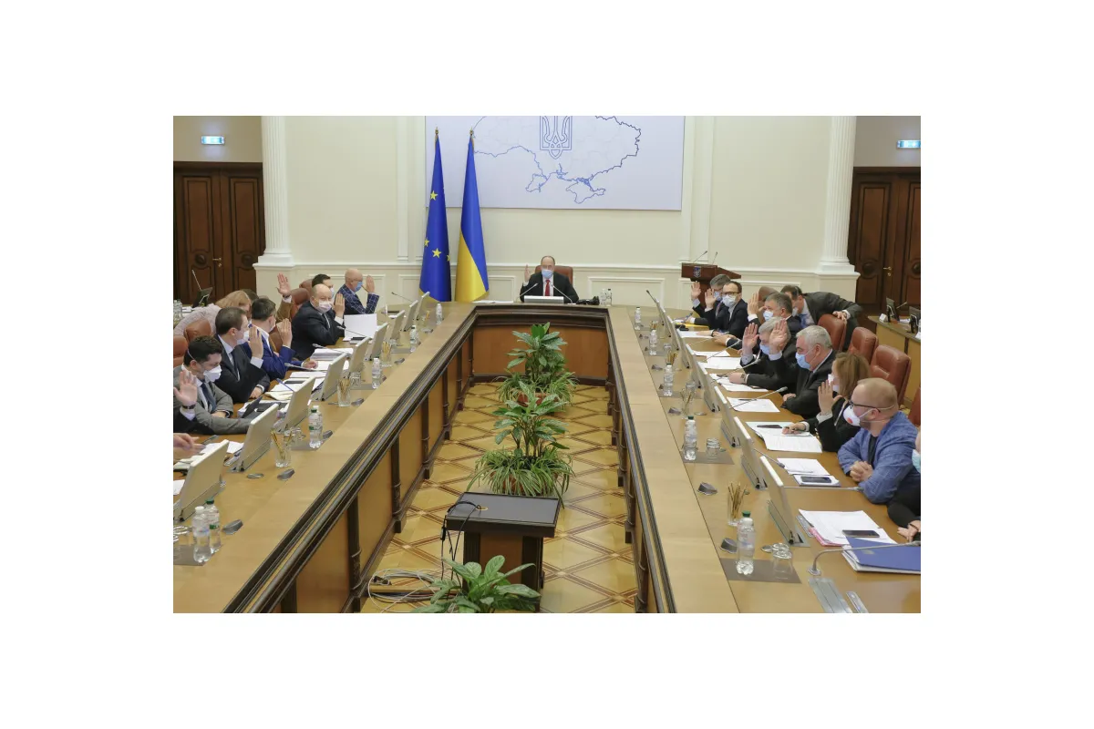 Уряд посилює обмежувальні заходи в Україні