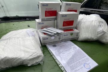 Екс-гравець «Дніпра» Роман Зозуля передав ЗСУ маски та тести на COVID-19 Екс-гравець «Дніпра» Роман Зозуля передав ЗСУ маски та тести на COVID-19