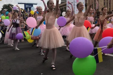 ​У Дніпрі на карнавальну ходу вийшло понад 12 тисяч учасників (ФОТО)