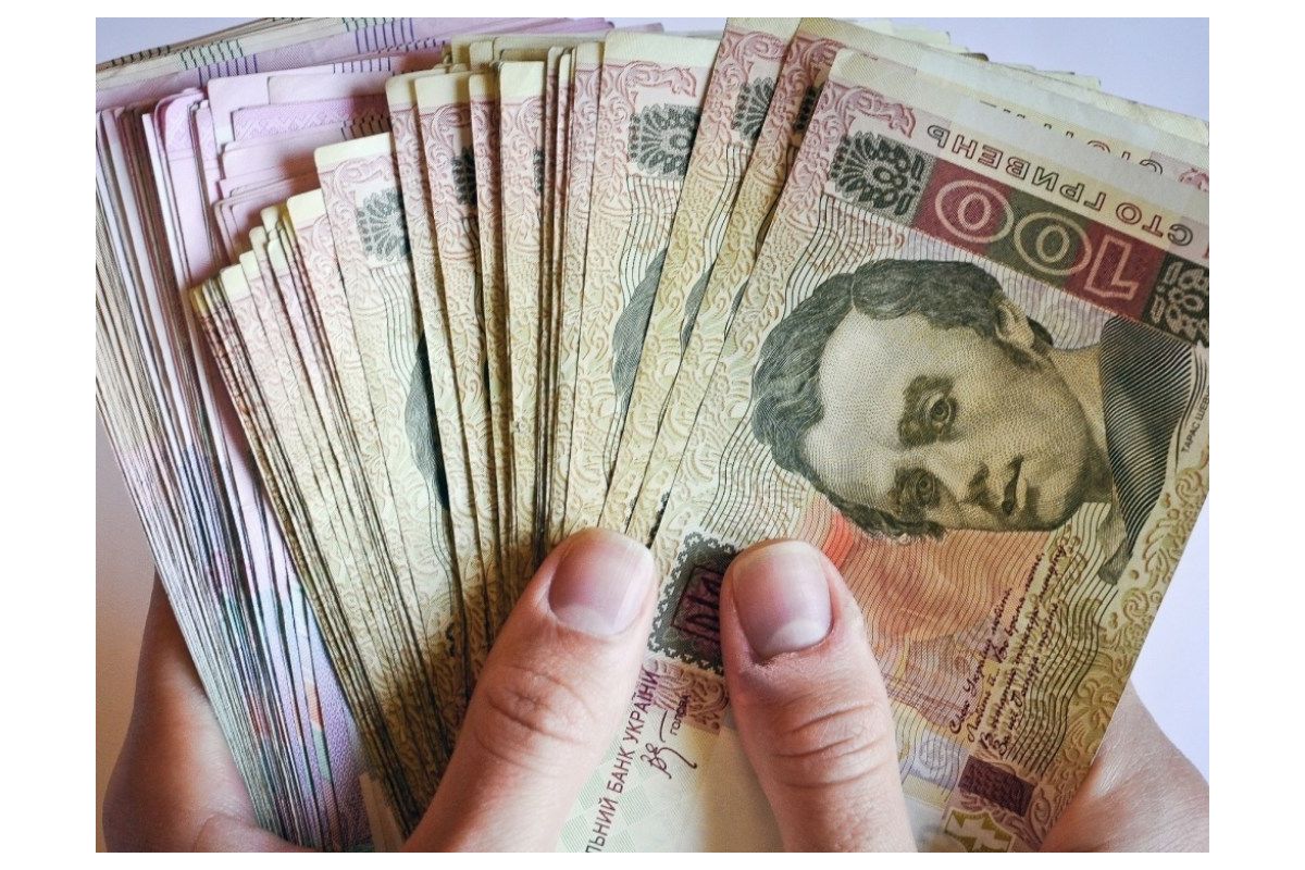 Гривня на карантині: у Нацбанку розповіли, як обробляють готівку від COVID-19 Гривня на карантині: у Нацбанку розповіли, як обробляють готівку від COVID-19