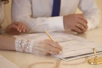 ​В Україні призупинили реєстрацію шлюбів
