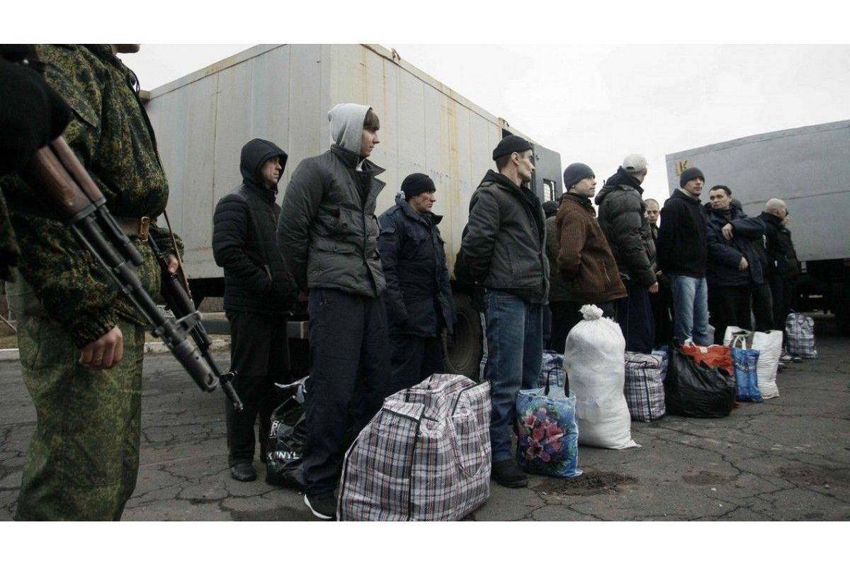 Українська сторона підготувала 200 прізвищ для наступного обміну полоненими Українська сторона підготувала 200 прізвищ для наступного обміну полоненими