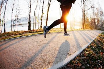 Деяким спортсменам дозволили тренуватися під час карантину Деяким спортсменам дозволили тренуватися під час карантину