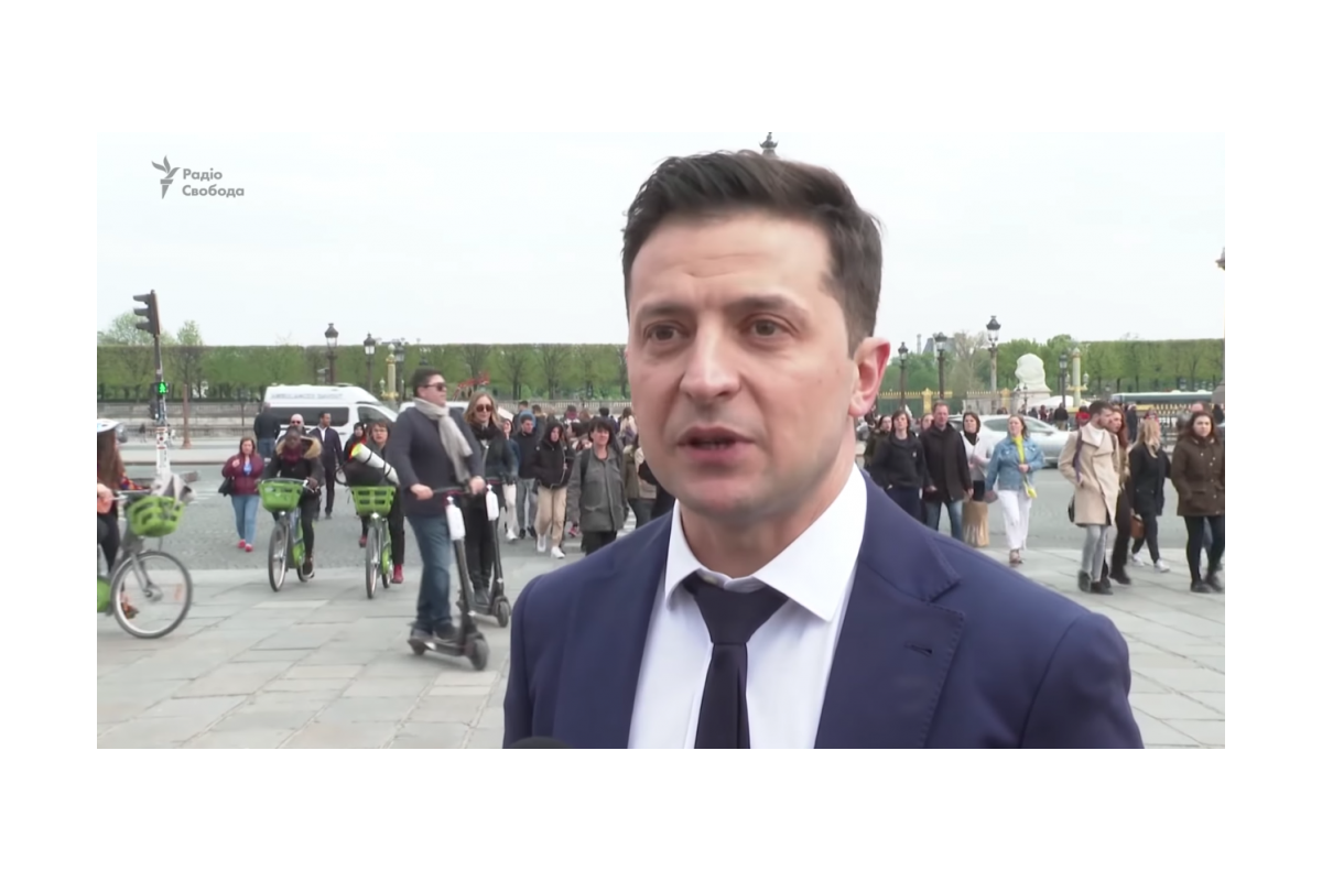 Стали відомі імена авторів позовних заяв проти Зеленського Стали відомі імена авторів позовних заяв проти Зеленського