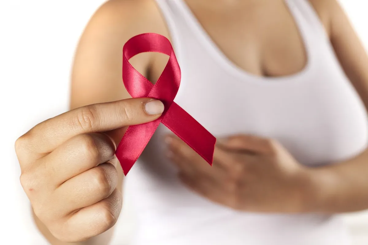Годування грудьми знижує ризик виникнення раку молочної залози — мамолог