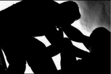 Двое полицейских на Киевщине изнасиловали женщину: оба задержаны, их подразделение расформировано Двое полицейских на Киевщине изнасиловали женщину: оба задержаны, их подразделение расформировано