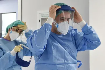 ​В Україні кожен п`ятий хворий на коронавірус — працівник медичного закладу