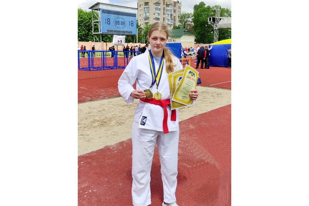 Капрал Служби судової охорони Людмила Ілюк здобула 4 золоті медалі Чемпіонатів України зі змішаних бойових мистецтв та універсального бою