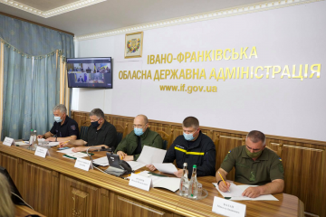 Арсен Аваков: Наш пріоритет – зберегти життя та здоров’я людей, які постраждали внаслідок негоди в західних областях Арсен Аваков: Наш пріоритет – зберегти життя та здоров’я людей, які постраждали внаслідок негоди в західних областях