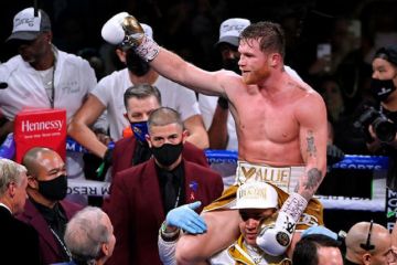 Альварес грубо наехал на Головкина Альварес грубо наехал на Головкина