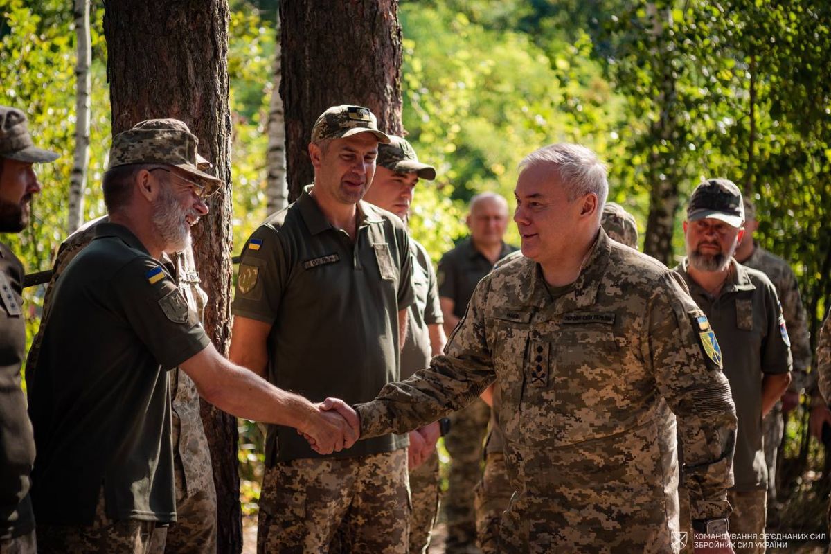 Наєв відвідав Північну операційну зону та привітав захисників із Днем Незалежності Наєв відвідав Північну операційну зону та привітав захисників із Днем Незалежності