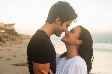 Співачка Демі Ловато та актор Макс Еріх розривають стосунки Співачка Демі Ловато та актор Макс Еріх розривають стосунки