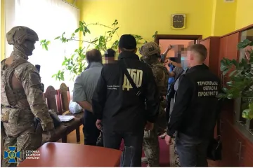 ​СБУ затримала керівника державної податкової інспекції Тернополя на вимаганні $40 тисяч