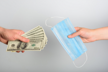 В сети ресторанов Андрея Заричанского требуют деньги у сотрудников за фиктивные справки о вакцинации В сети ресторанов Андрея Заричанского требуют деньги у сотрудников за фиктивные справки о вакцинации