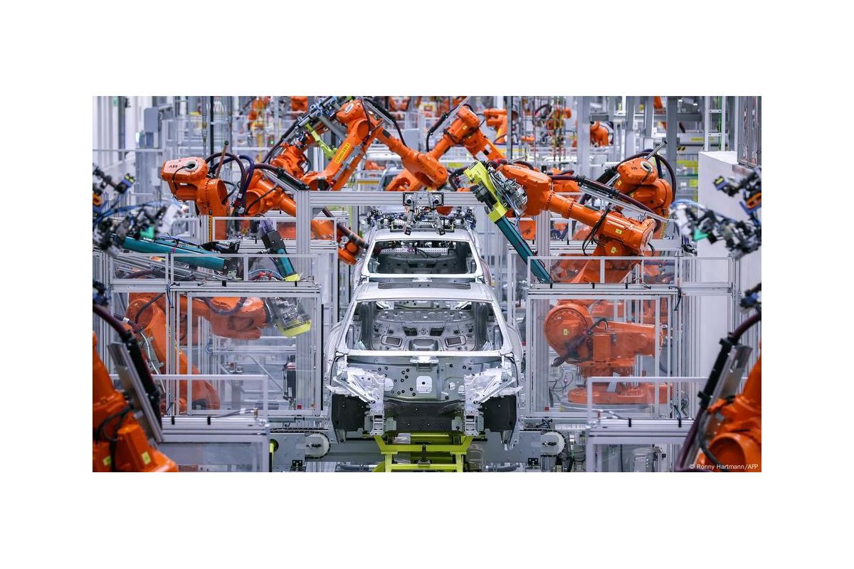 Повернення до бензину: Porsche втратив майже мільярд євро Повернення до бензину: Porsche втратив майже мільярд євро