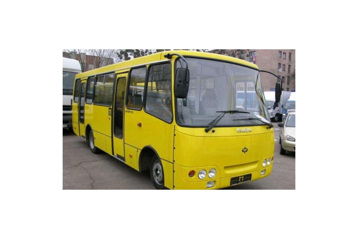 У Запоріжжі через недотримання санітарних норм карантину у громадському транспорті люди варварськи викинули чоловіка У Запоріжжі через недотримання санітарних норм карантину у громадському транспорті люди варварськи викинули чоловіка