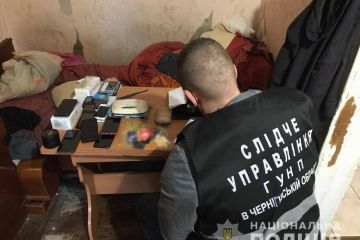 На Чернігівщині викрили групу шахраїв, які взяли 400 тисяч гривень онлайн-кредитів на інших громадян.  На Чернігівщині викрили групу шахраїв, які взяли 400 тисяч гривень онлайн-кредитів на інших громадян.