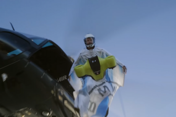 Вінгсьют BMW поставив світовий рекорд за швидкістю польоту Вінгсьют BMW поставив світовий рекорд за швидкістю польоту