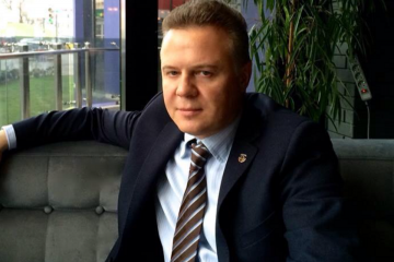 Бывший замдиректора Одесского порта бесплатно отдал в аренду склады под авто Бывший замдиректора Одесского порта бесплатно отдал в аренду склады под авто