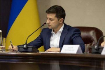 Зеленский ввел в действие санкции против Медведчука Зеленский ввел в действие санкции против Медведчука