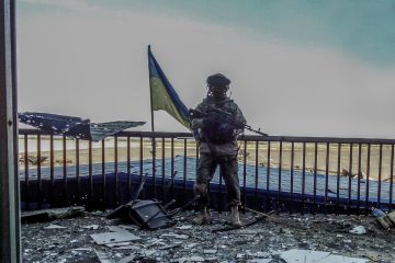 ДОНЕЦЬКИЙ АЕРОПОРТ: "ГРА У ТАНЧИКИ" НА МЕЖІ ЖИТТЯ І СМЕРТІ ДОНЕЦЬКИЙ АЕРОПОРТ: "ГРА У ТАНЧИКИ" НА МЕЖІ ЖИТТЯ І СМЕРТІ