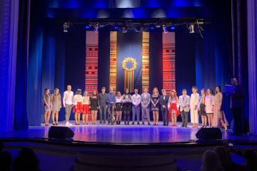 “Вінок України”, в Кам’янському відбувся фестиваль української пісні! “Вінок України”, в Кам’янському відбувся фестиваль української пісні!