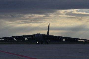 США перекинули стратегічні бомбардувальники до Європи після рішення путіна вийти з ДСНО  США перекинули стратегічні бомбардувальники до Європи після рішення путіна вийти з ДСНО