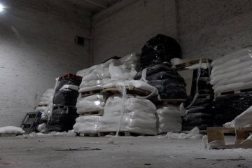 На складах Києва загниває покинута гуманітарка На складах Києва загниває покинута гуманітарка