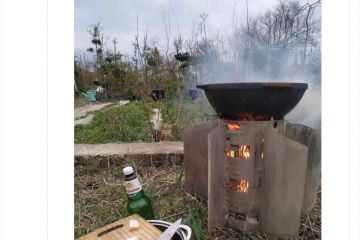 Російське вторгнення в Україну : Українські воїни задають тренди — посольство США в Україні поділилося світлиною, на якій наші захисники перетворили частину російської ракети у барбекю. Російське вторгнення в Україну : Українські воїни задають тренди — посольство США в Україні поділилося світлиною, на якій наші захисники перетворили частину російської ракети у барбекю.