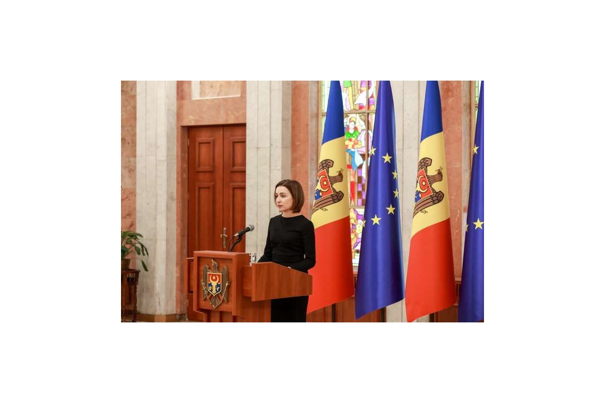 Російське вторгнення в Україну : Президентка Молдови Майя Санду скликає засідання ради безпеки через ситуацію в придністровському регіоні. Російське вторгнення в Україну : Президентка Молдови Майя Санду скликає засідання ради безпеки через ситуацію в придністровському регіоні.