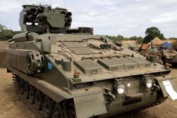 Російське вторгнення в Україну : США та Велика Британія поставлять ще військову техніку до України Російське вторгнення в Україну : США та Велика Британія поставлять ще військову техніку до України