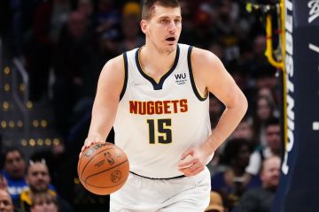 "Денвер" и "Финикс" пробились в полуфинал плей-офф Западной конференции НБА "Денвер" и "Финикс" пробились в полуфинал плей-офф Западной конференции НБА