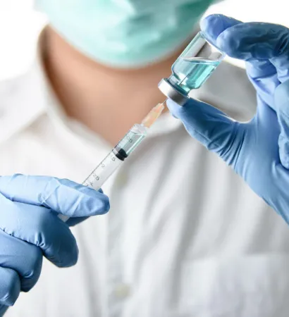 У Великій Британії розпочалися перші в світі клінічні випробування мРНК-вакцини проти меланоми, найсмертоноснішого типу раку шкіри